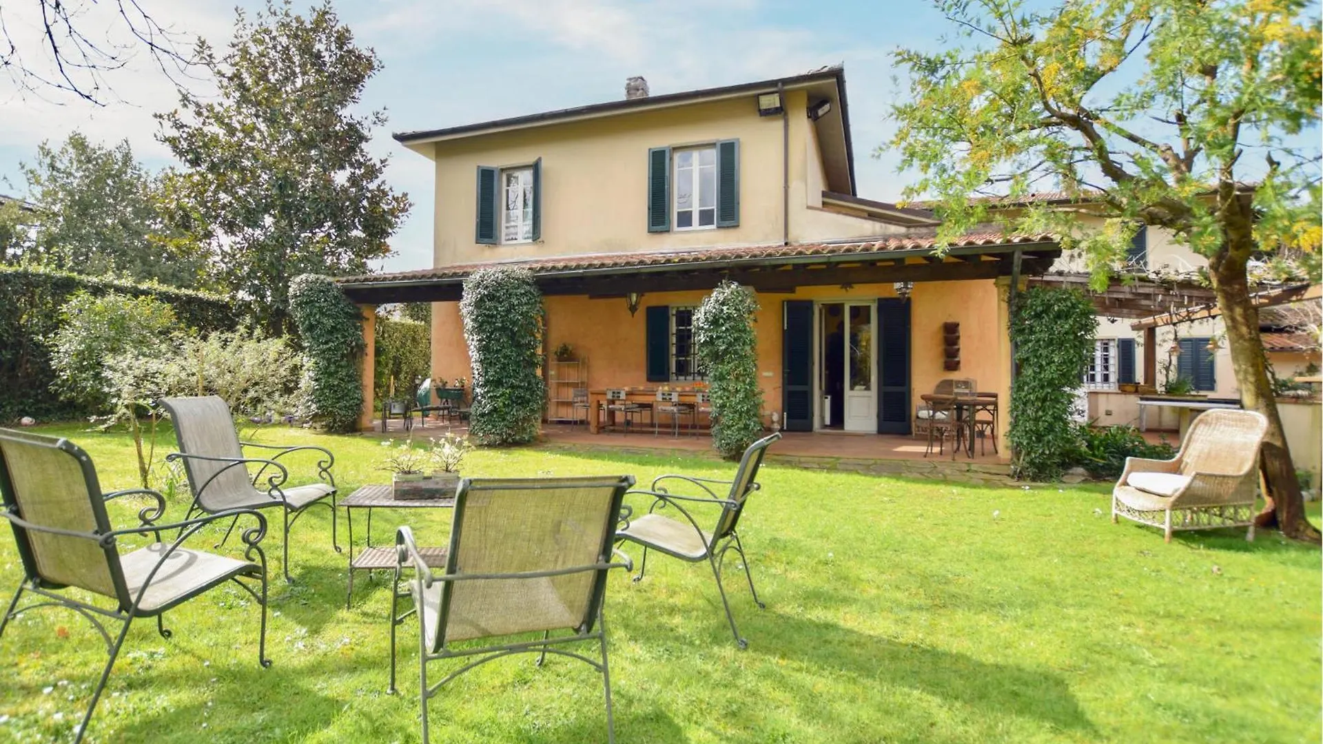 Beautiful Home In Camaiore With Kitchen Holiday home