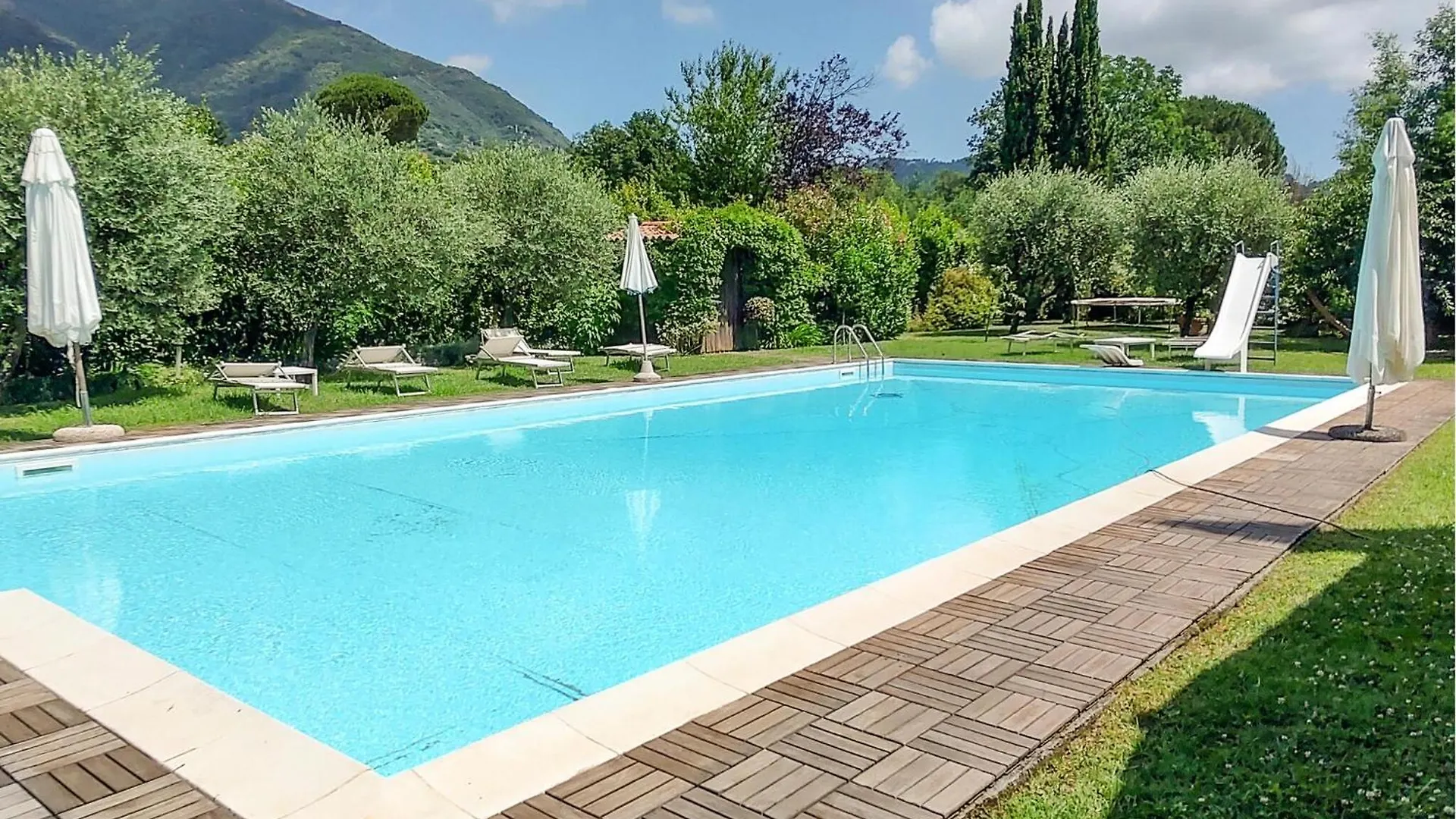 Beautiful Home In Camaiore With Kitchen Holiday home