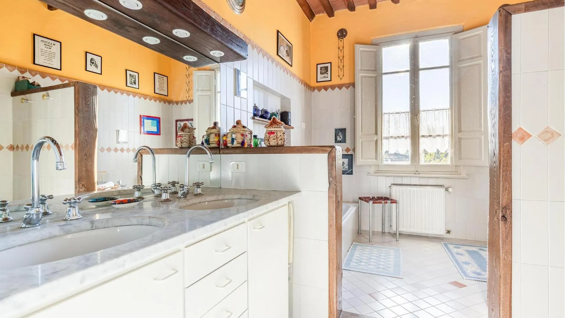 Beautiful Home In Camaiore With Kitchen Italy